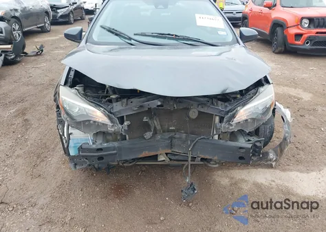 2018 Toyota Corolla Le z USA, uszkodzony, nr VIN 5YFBURHE5JP818641